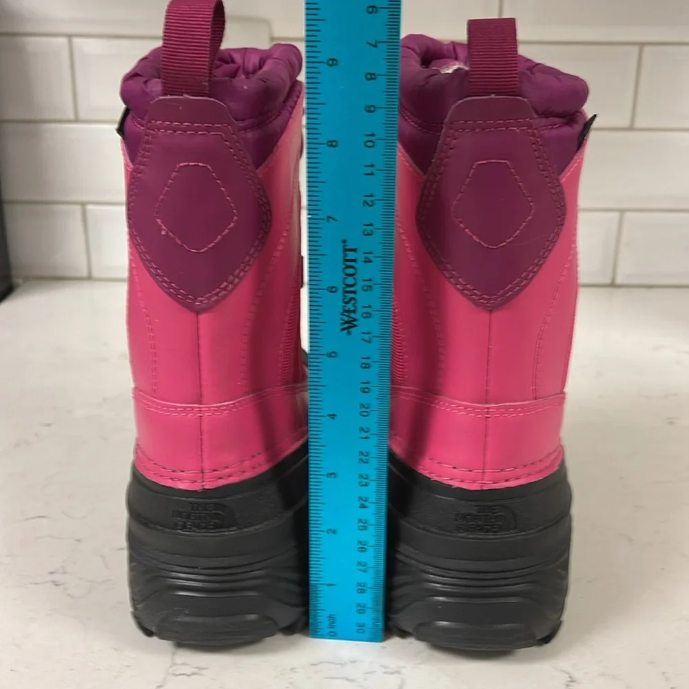 The North Face Alpenglow IV Boots - Youth Size 4 NWOT